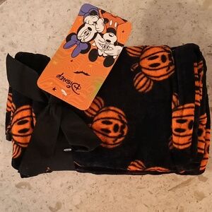 2 Pack Disney Black and Orange Pumpkin Hand Towels